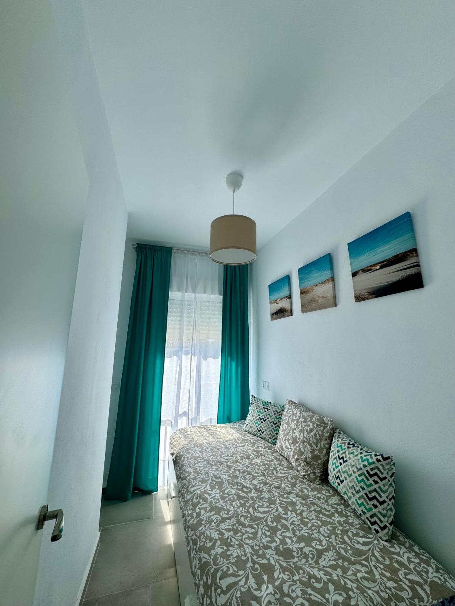 Apartamentos Munoz Fornell 2 Chiclana de la Frontera Dış mekan fotoğraf